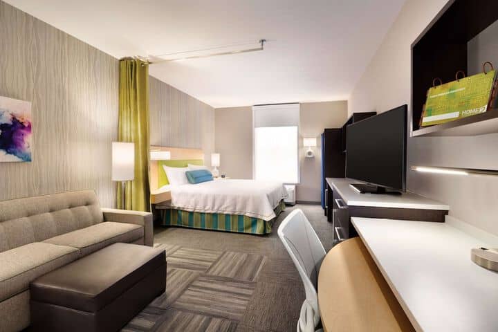 Room 6 of 26