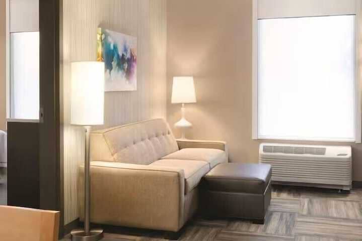Room 11 of 26