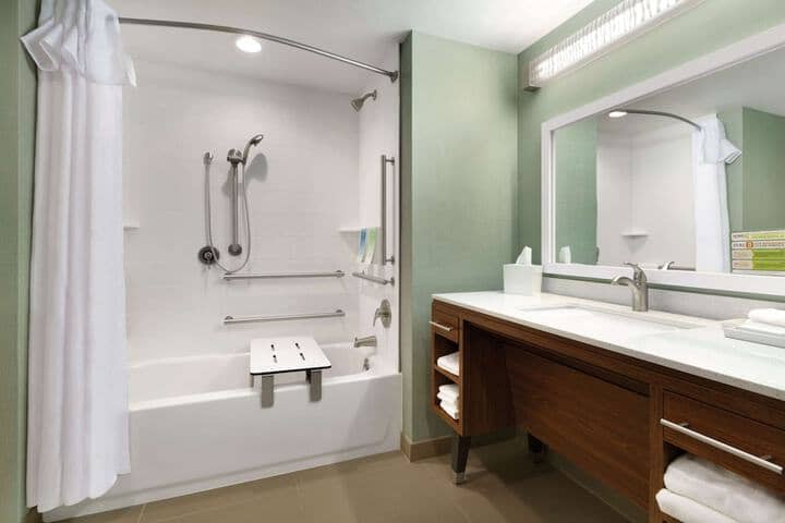 Room 14 of 26